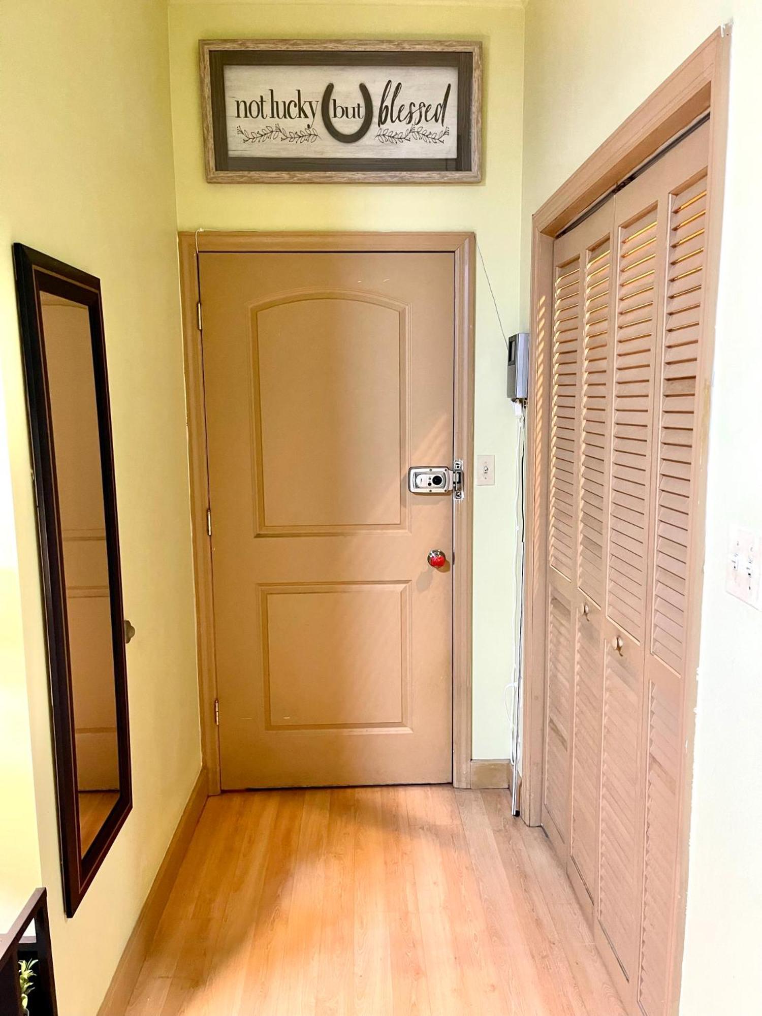 Cozy Corner Apartment Филаделфия Екстериор снимка